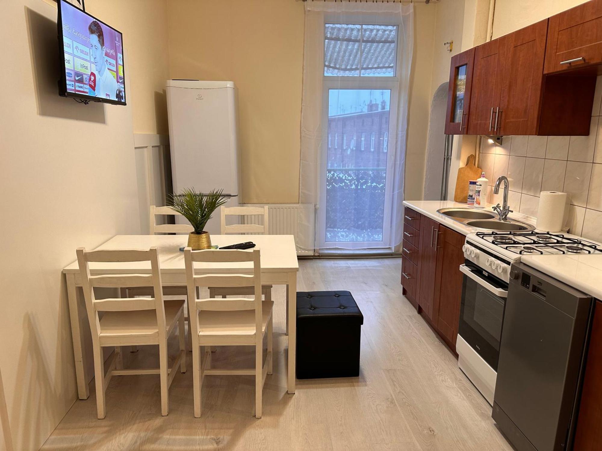 Apartamenty Ktw Central Station Kattowitz Exterior foto