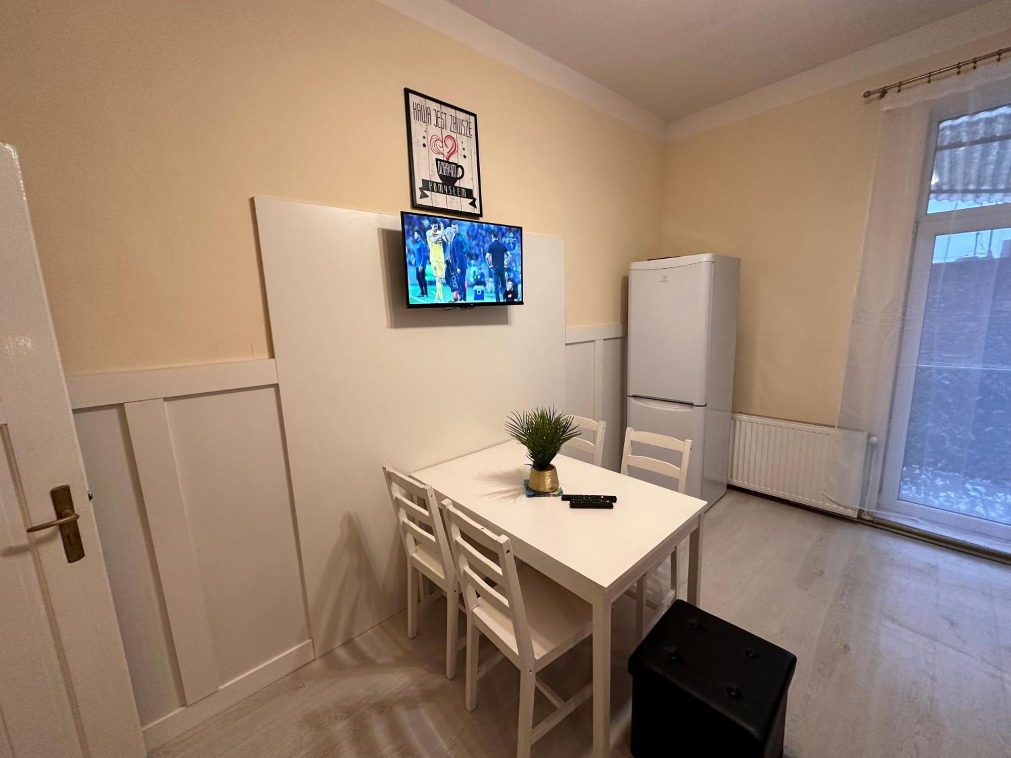 Apartamenty Ktw Central Station Kattowitz Exterior foto
