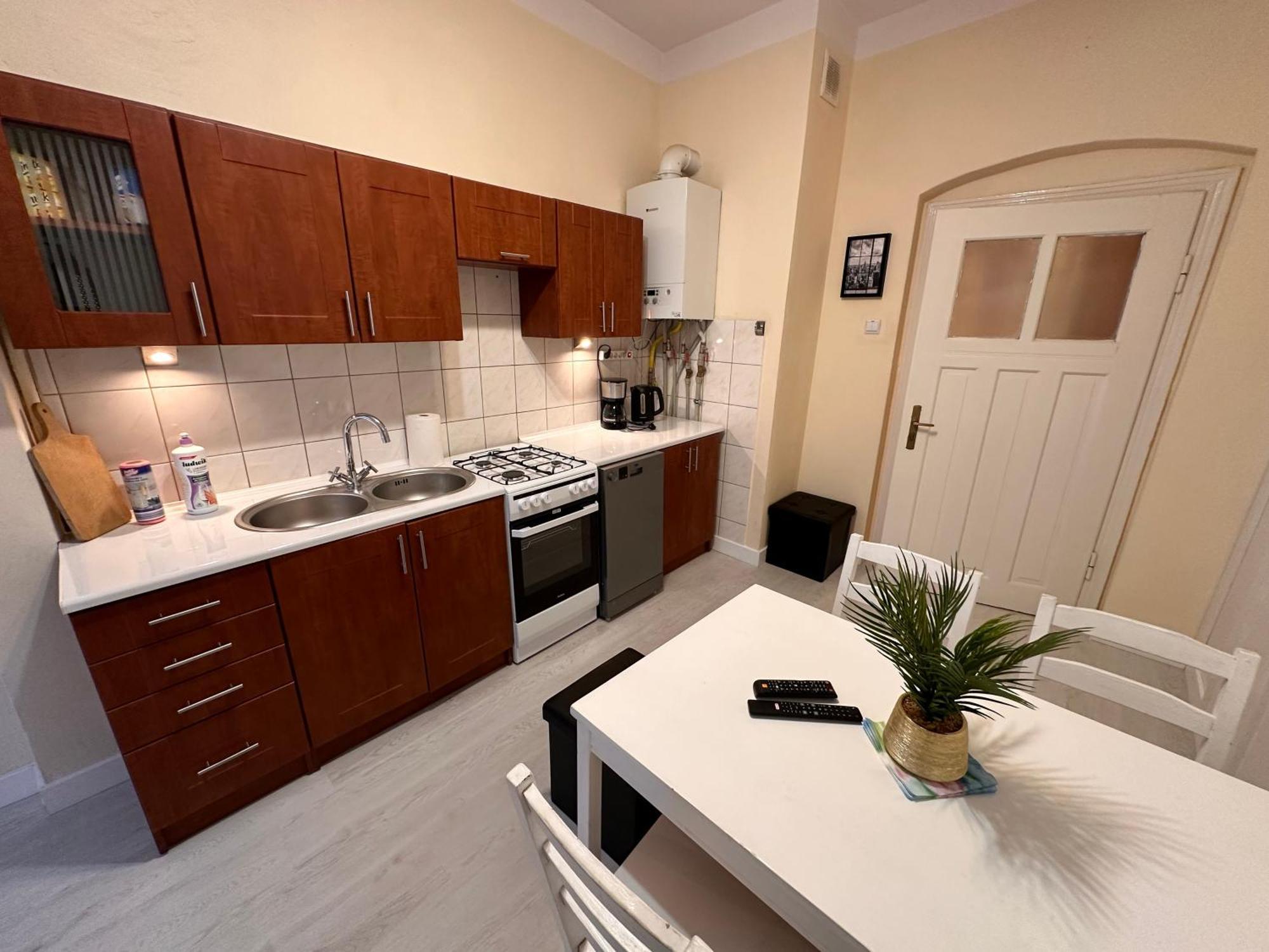 Apartamenty Ktw Central Station Kattowitz Exterior foto